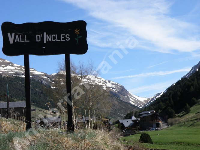 Vall&eacute;e d'Incl&egrave;s Andorre + &Eacute;tang de Juclar